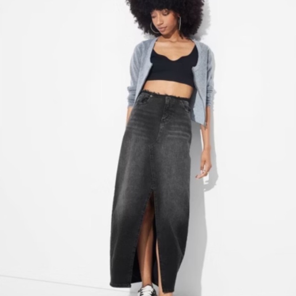 Wild fable frayed low rise Black Denim Maxi Skirt size 2 new 90’s grunge